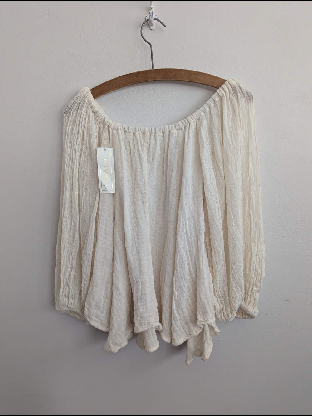 Jen's Pirate Booty Sea Gate Top In Natural - Off-Shoulder Cotton Gauze Top Ivory - Picture 10 of 12